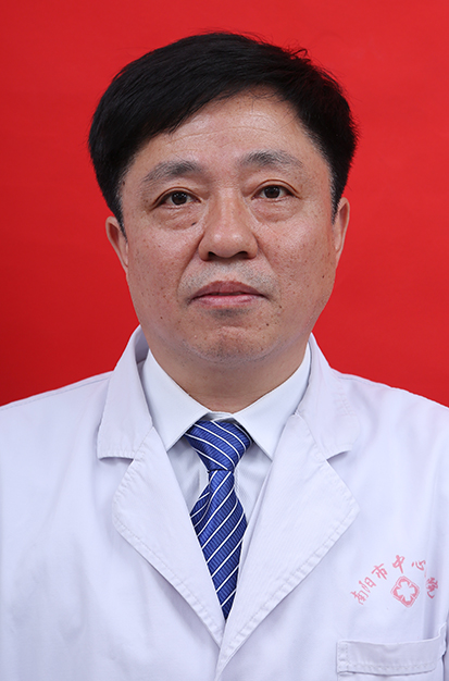 丁显春 儿科.JPG